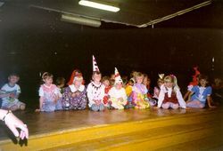 Den matek (1998) - malé děti