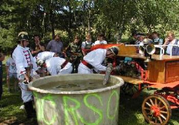 Dokonalá ukázka historické techniky.